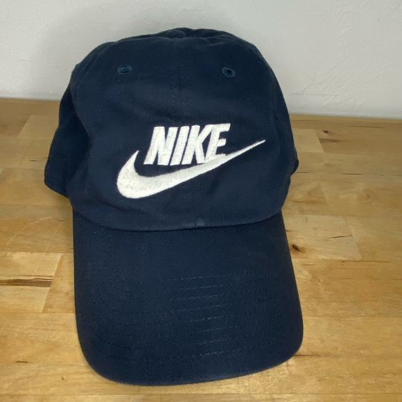 Nike Accessories - Nike hat